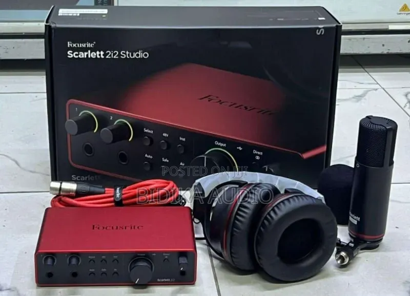 Focusrite
Focusrite Scarlett 2i2 Studio Professional Recording Kit