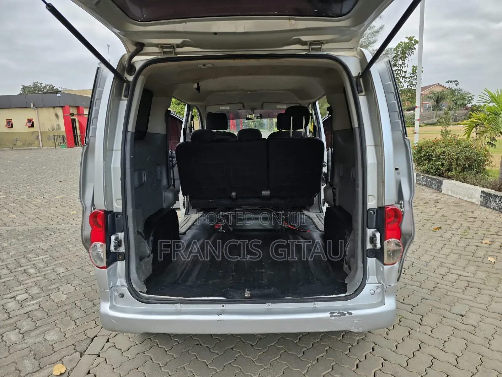 Nissan NV1500 2014 Silver