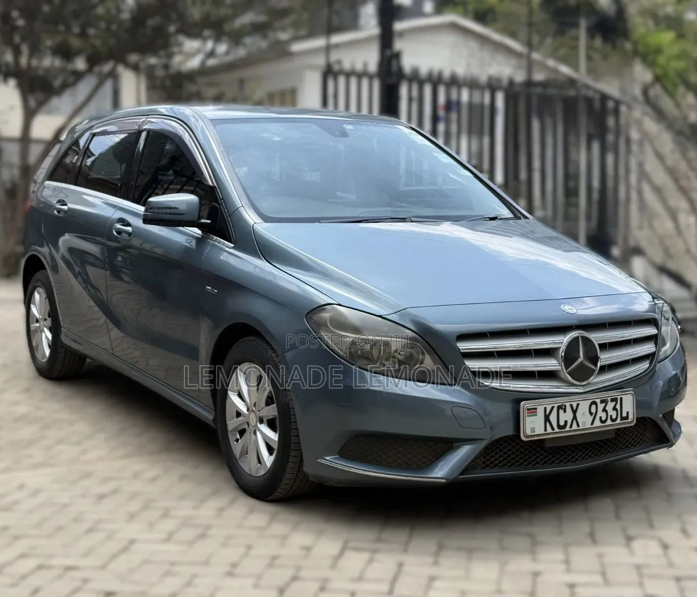 Mercedes-Benz B-Class 2012 Blue