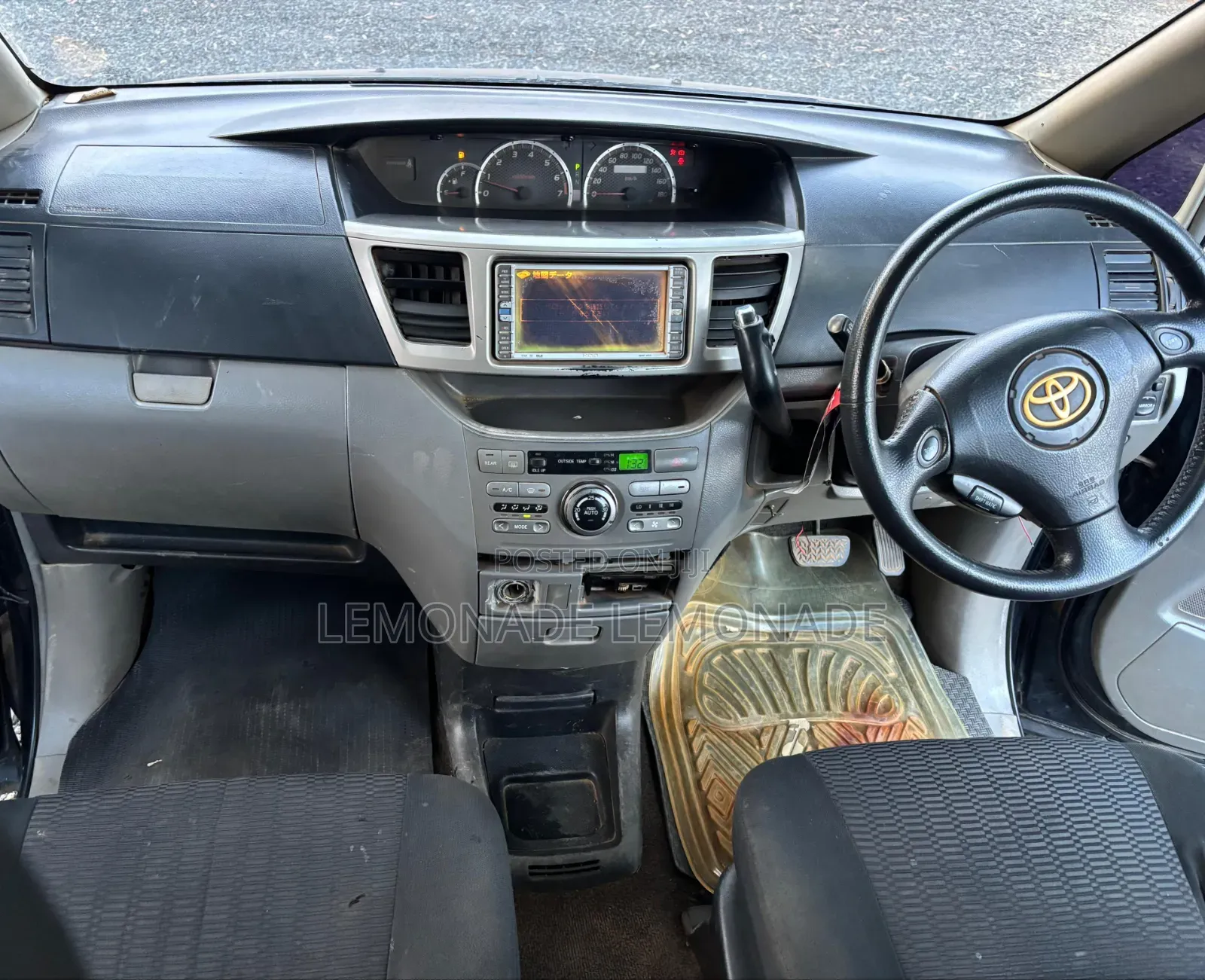 Toyota Voxy 2007 Gray