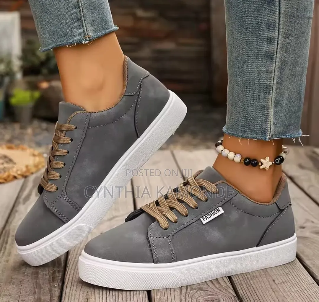Fashionable Ladies Sneakers