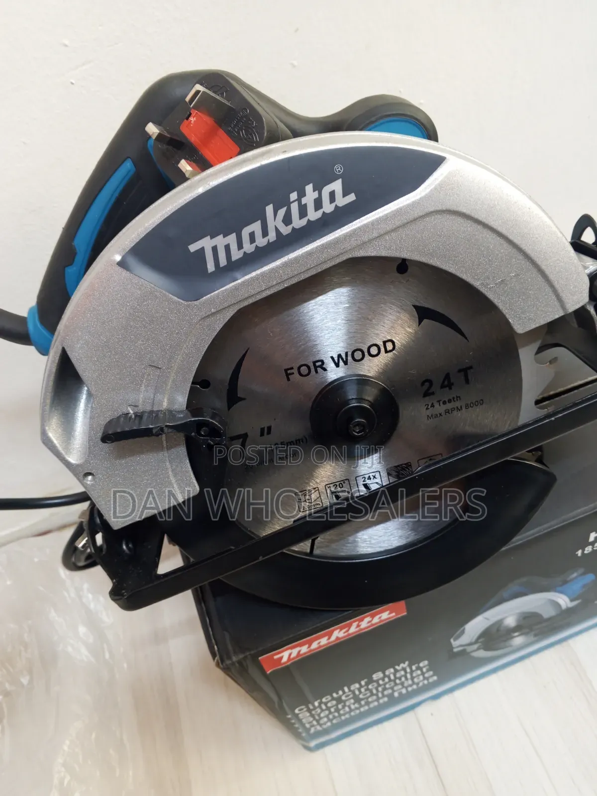 7 Inches Makita Industrial Circular Saw 1200 Watts With 24t Blade