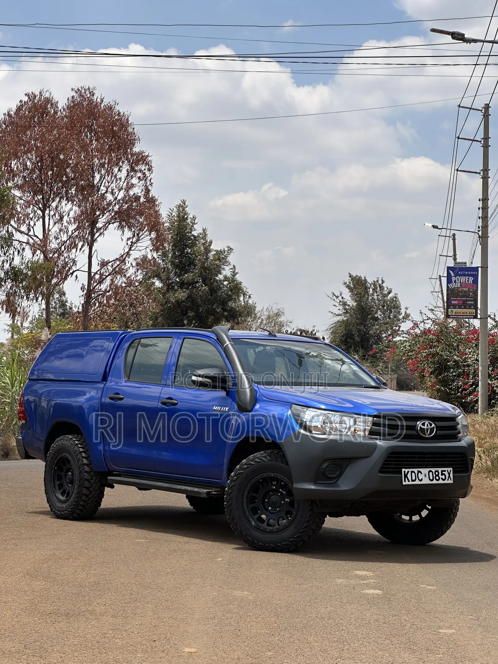 Toyota Hilux Revo Double Cab Deisel 2.4 AWD 2017 Blue