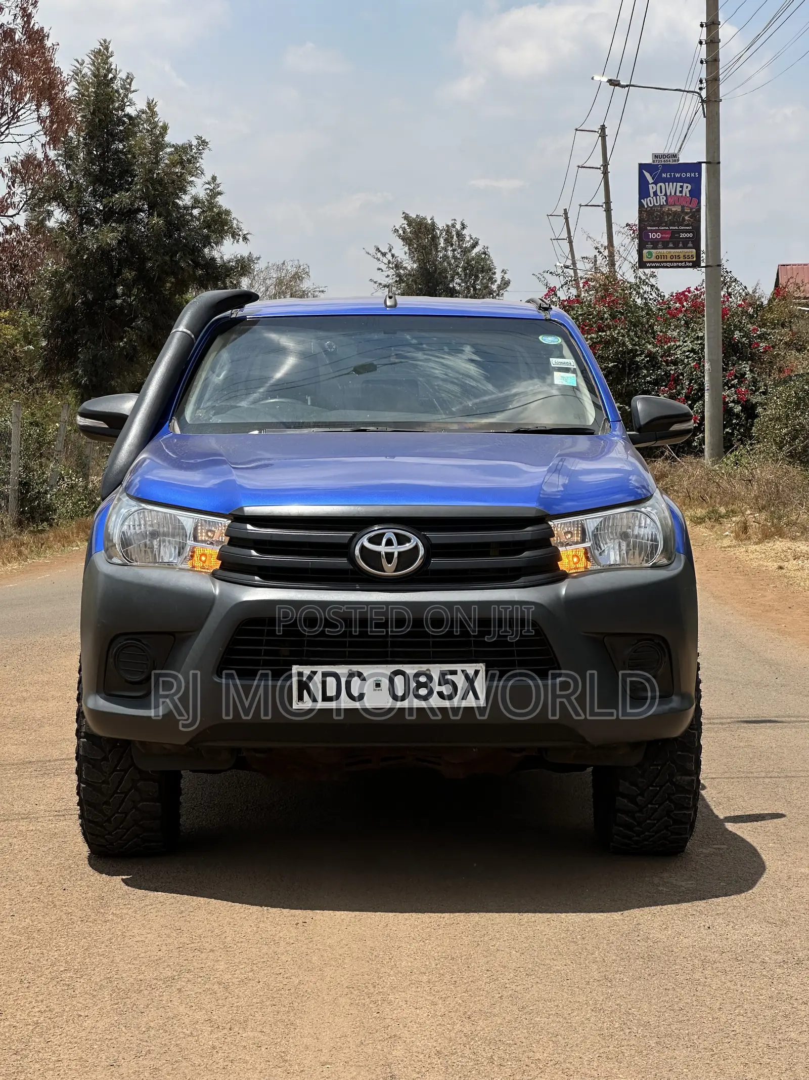 Toyota Hilux Revo Double Cab Deisel 2.4 AWD 2017 Blue