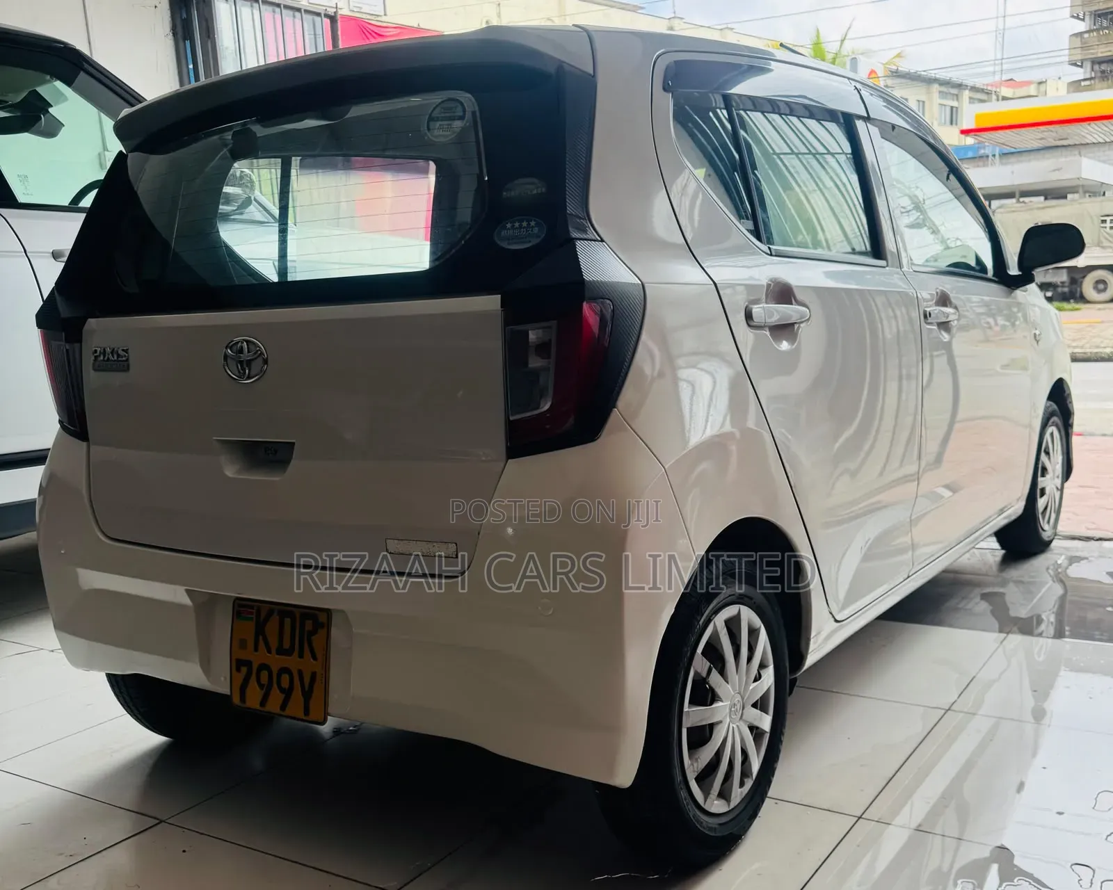 Daihatsu Mira 2018 White
