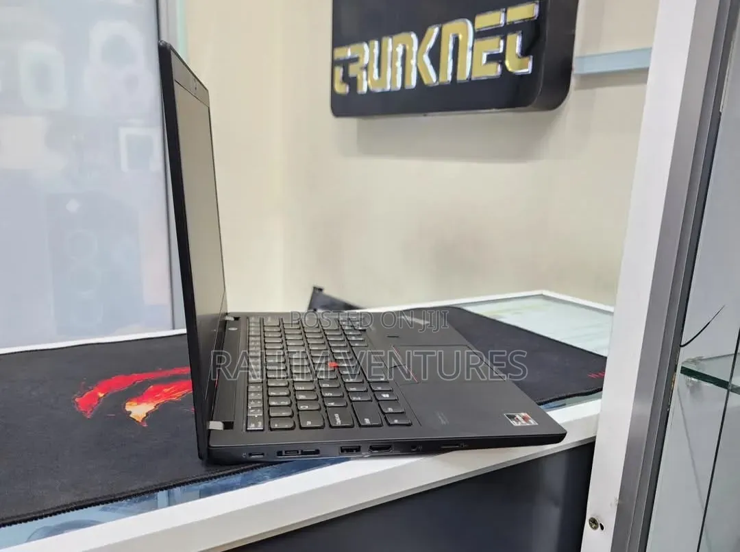 Laptop Lenovo ThinkPad P14s 8GB AMD Ryzen 7 SSD 256GB