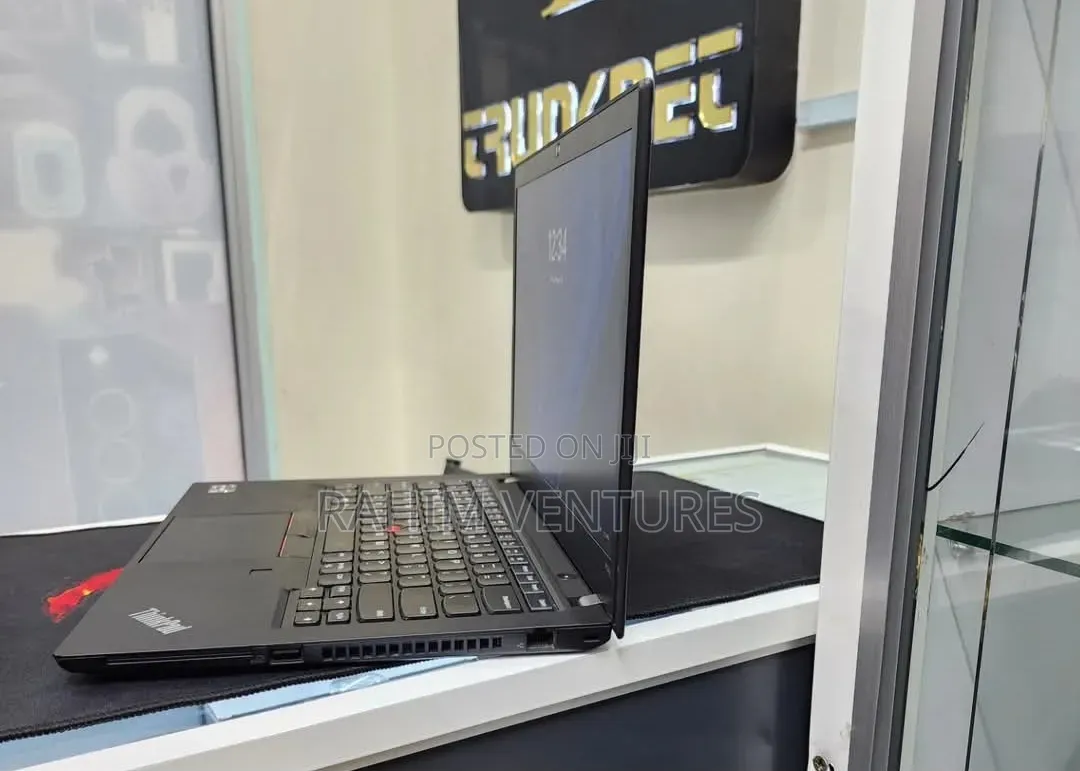 Laptop Lenovo ThinkPad P14s 8GB AMD Ryzen 7 SSD 256GB