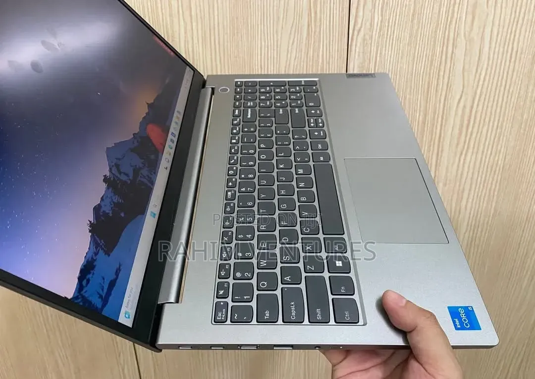 Laptop Lenovo ThinkBook 15 8GB Intel Core i5 SSD 256GB