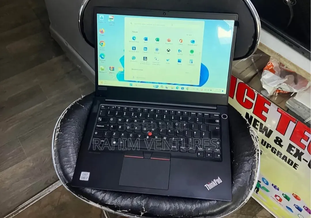 Laptop Lenovo ThinkPad E14 Gen 1 8GB Intel Core i3 SSD 256GB