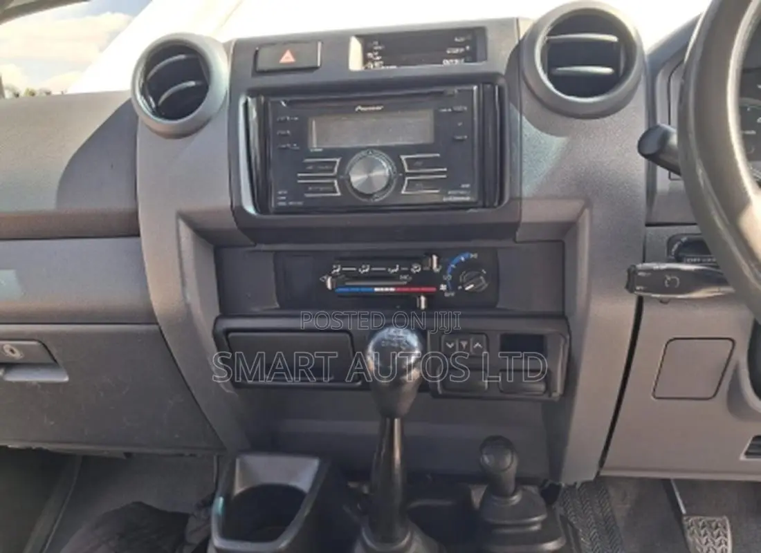Toyota Land Cruiser 79 Series 2019 Off white