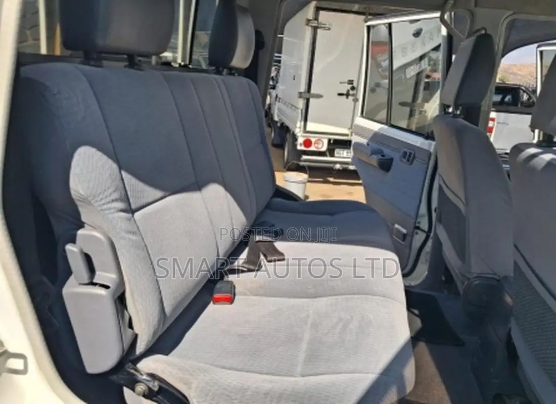 Toyota Land Cruiser 79 Series 2019 Off white