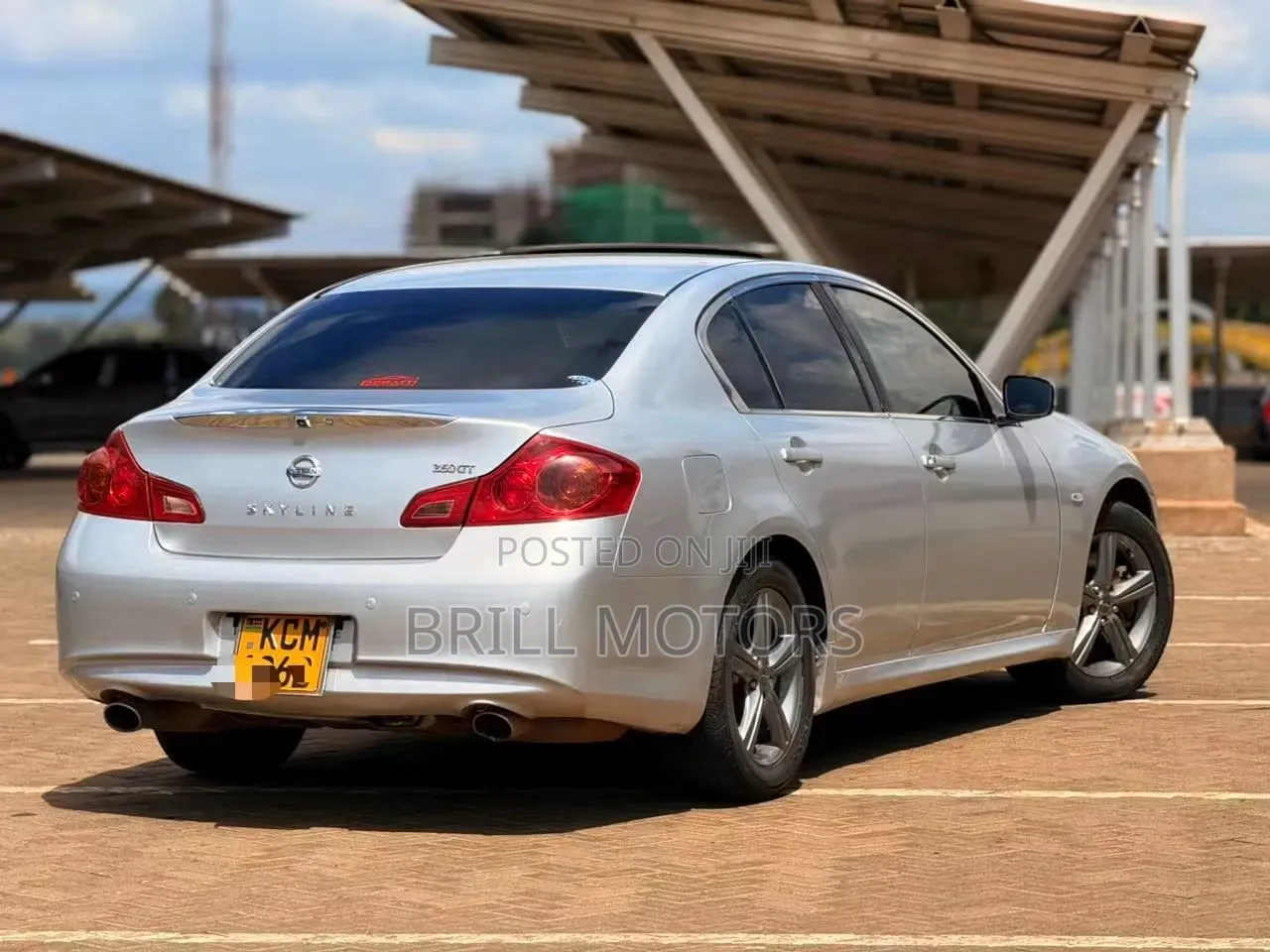 Nissan Skyline 2010 Silver