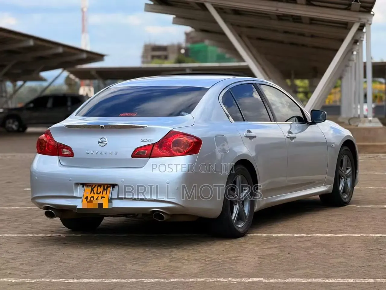 Nissan Skyline 2010 Silver