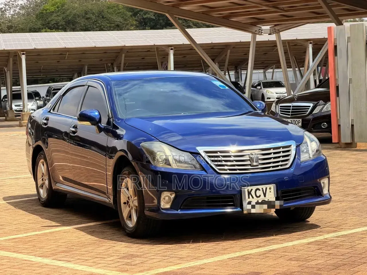 Toyota Crown 2012 Blue