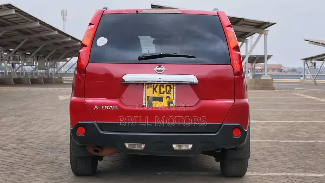 Nissan X-Trail 2011 Red