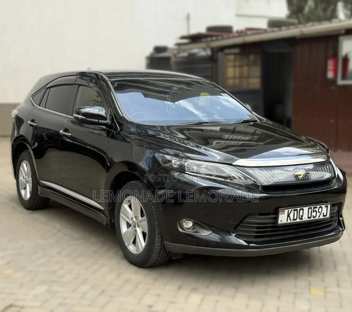 Toyota Harrier 2.0 4WD 2017 Black
