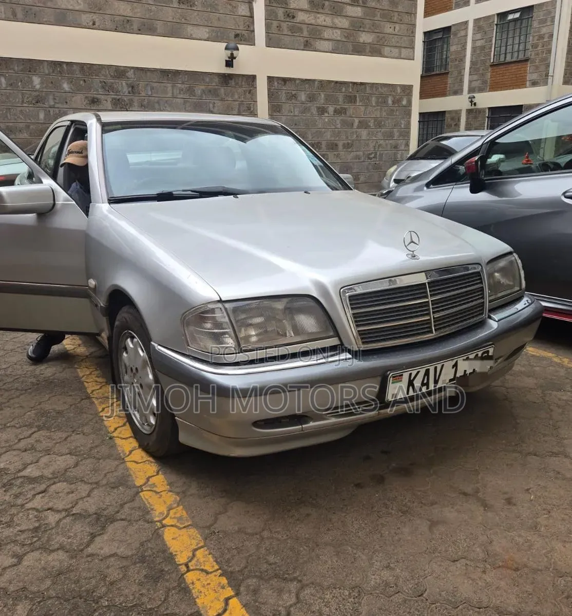 Mercedes-Benz C200 2001 Silver