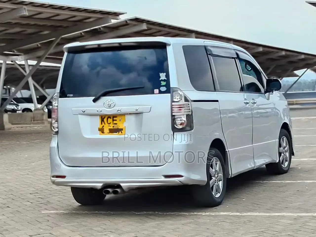 Toyota Voxy 2007 Silver