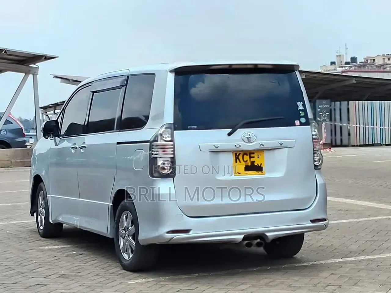 Toyota Voxy 2007 Silver