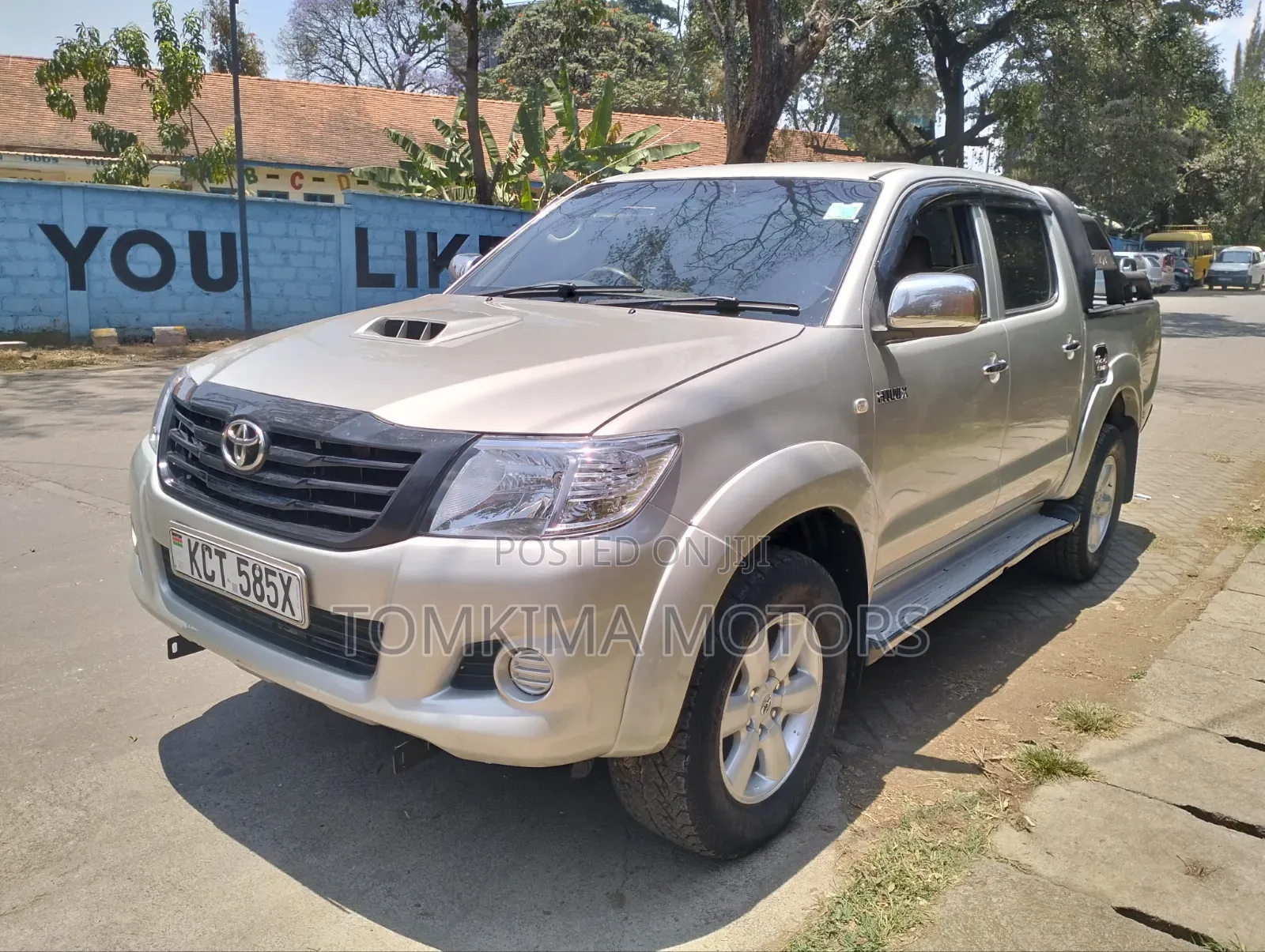 Toyota Hilux 2011 Gray
