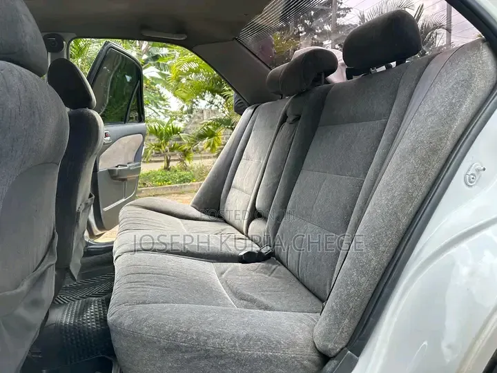 Toyota Carina 2001 White