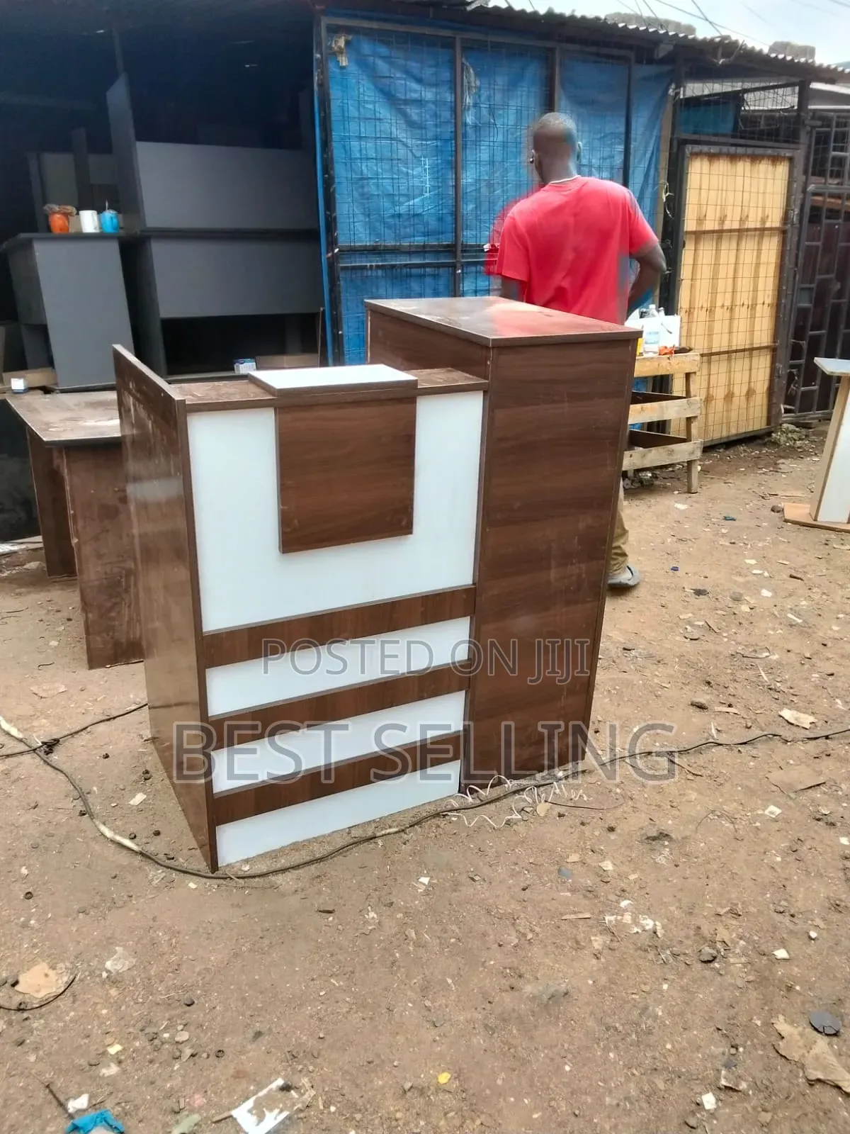 140 Cm Elegant and Stylish Bench Receptionist Desk