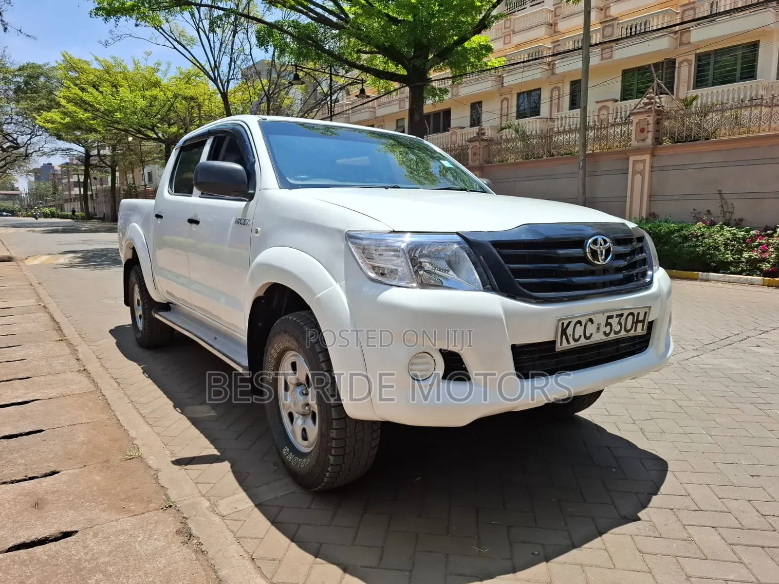 Toyota Hilux 2014 White