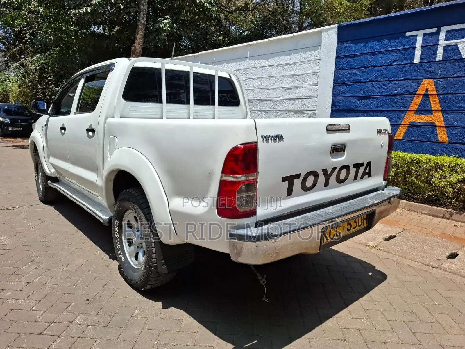 Toyota Hilux 2014 White