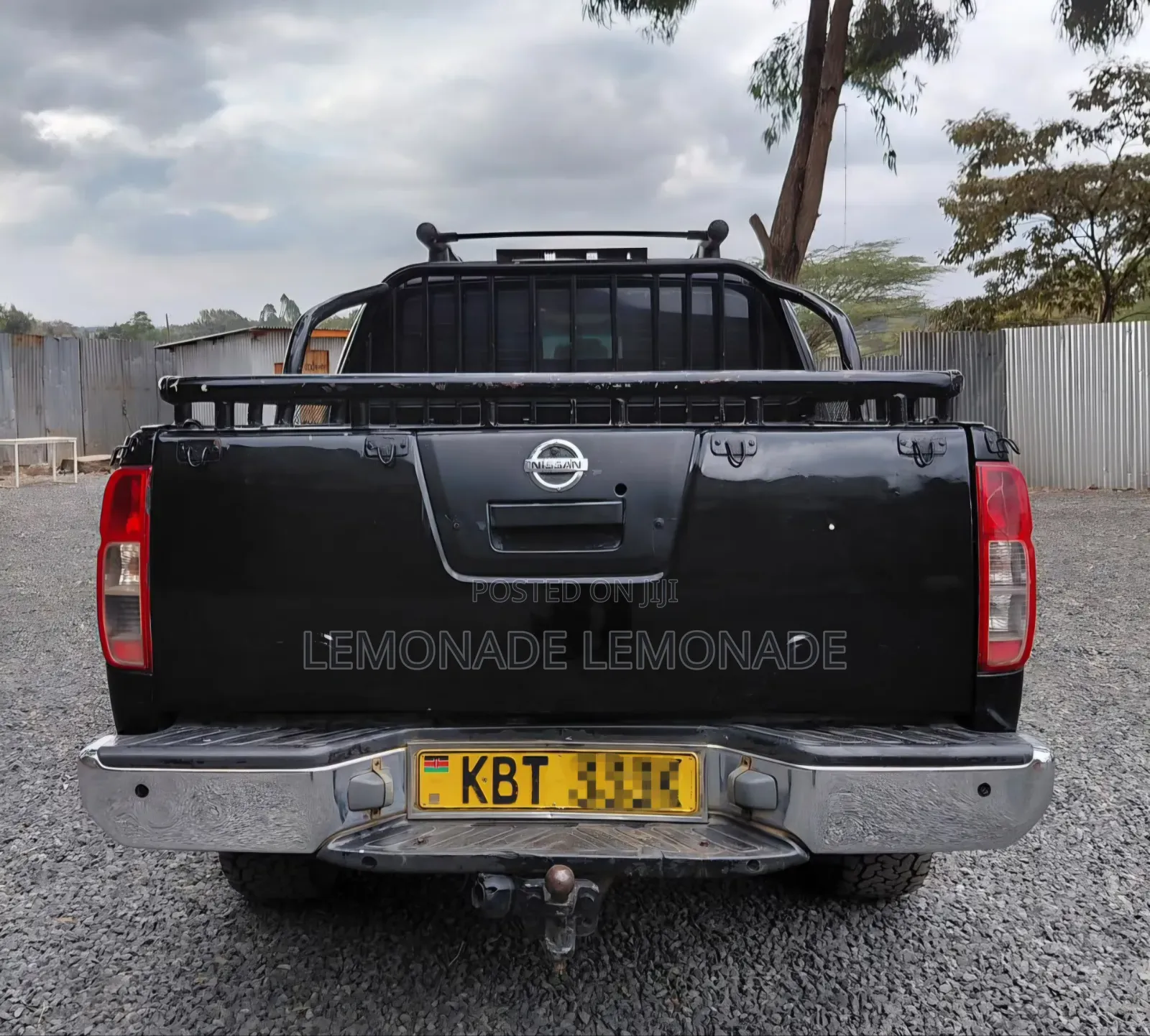 Nissan Navara 2005 Black