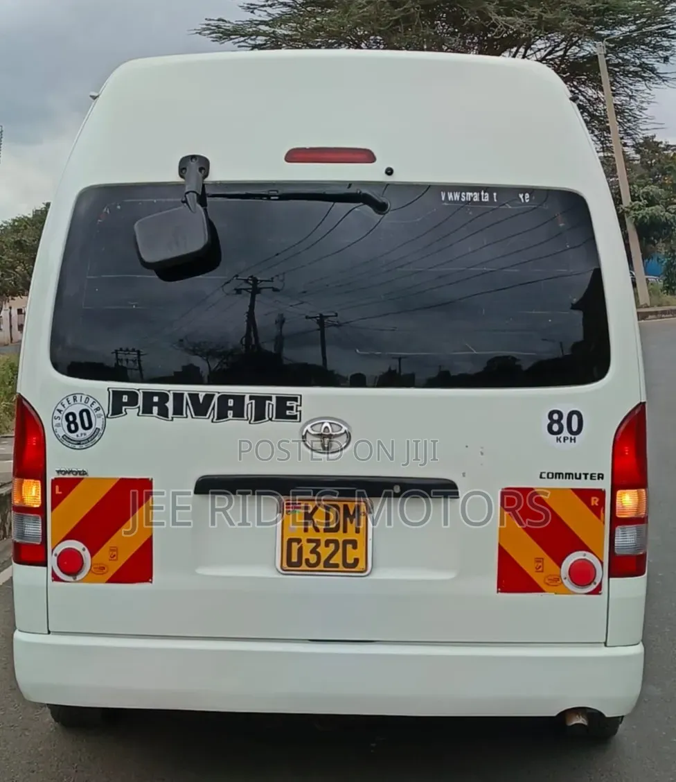 Toyota HiAce 2015 White
