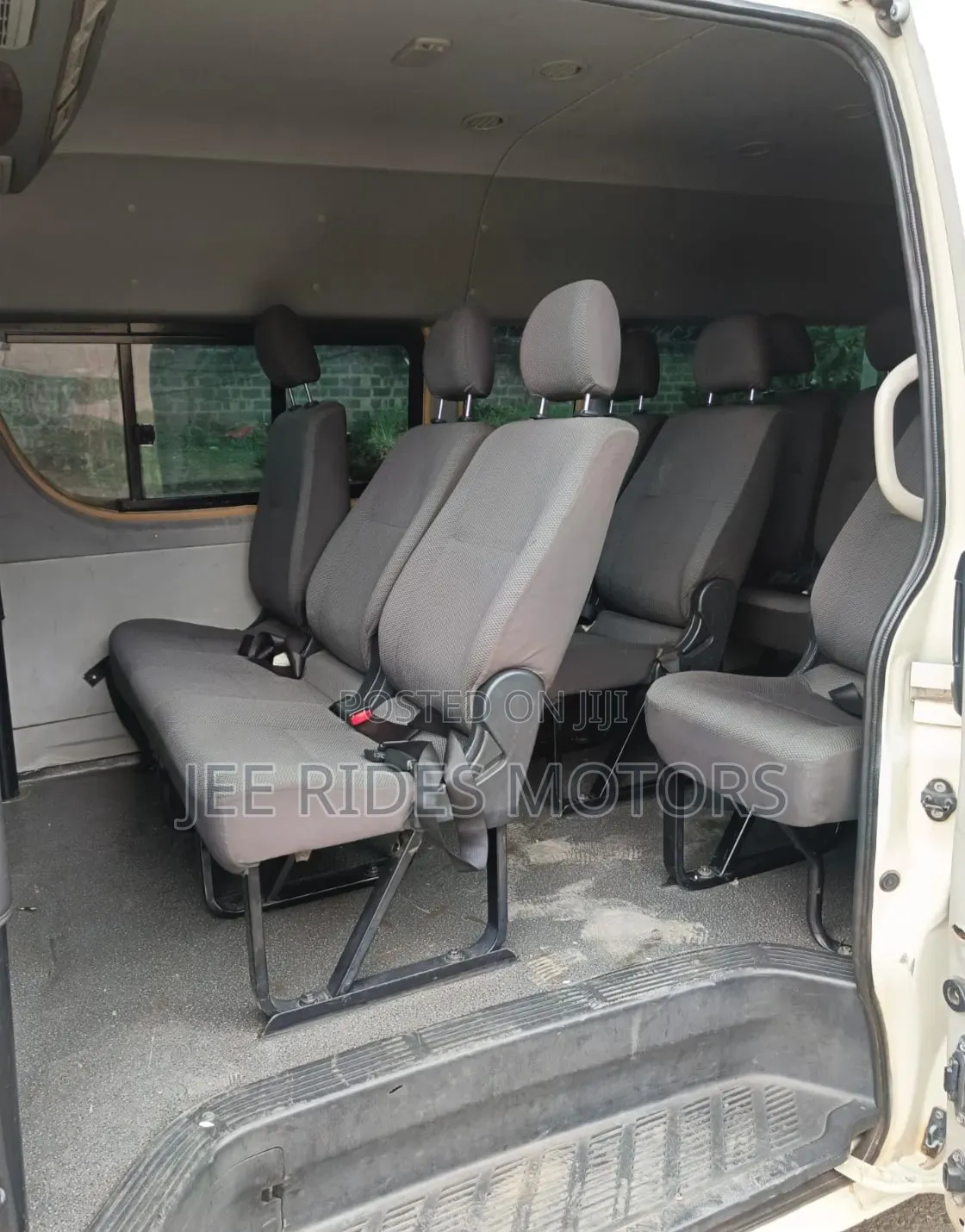Toyota HiAce 2015 White