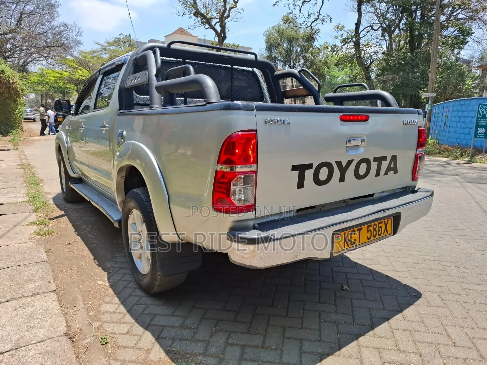 Toyota Hilux 2011