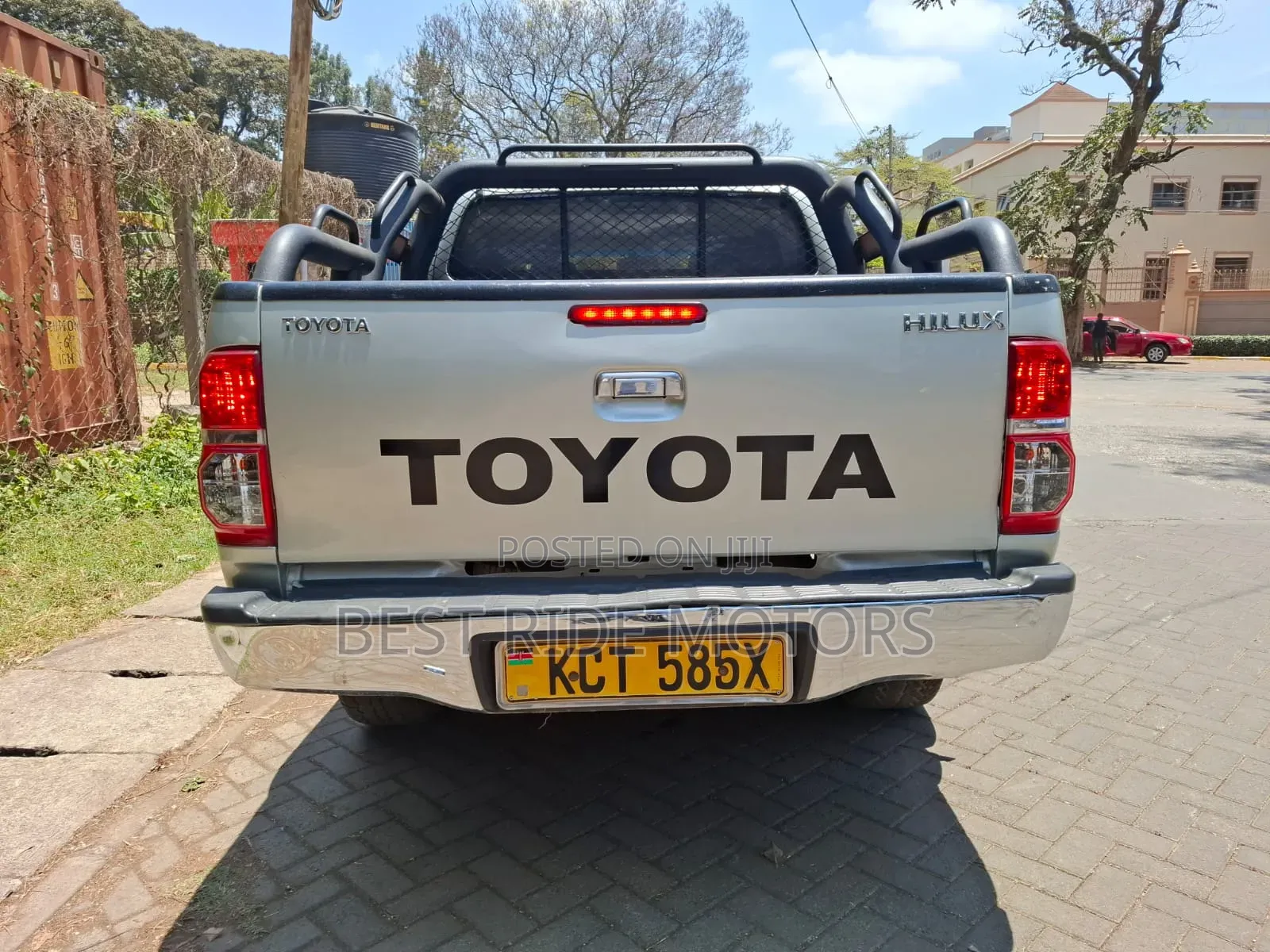 Toyota Hilux 2011