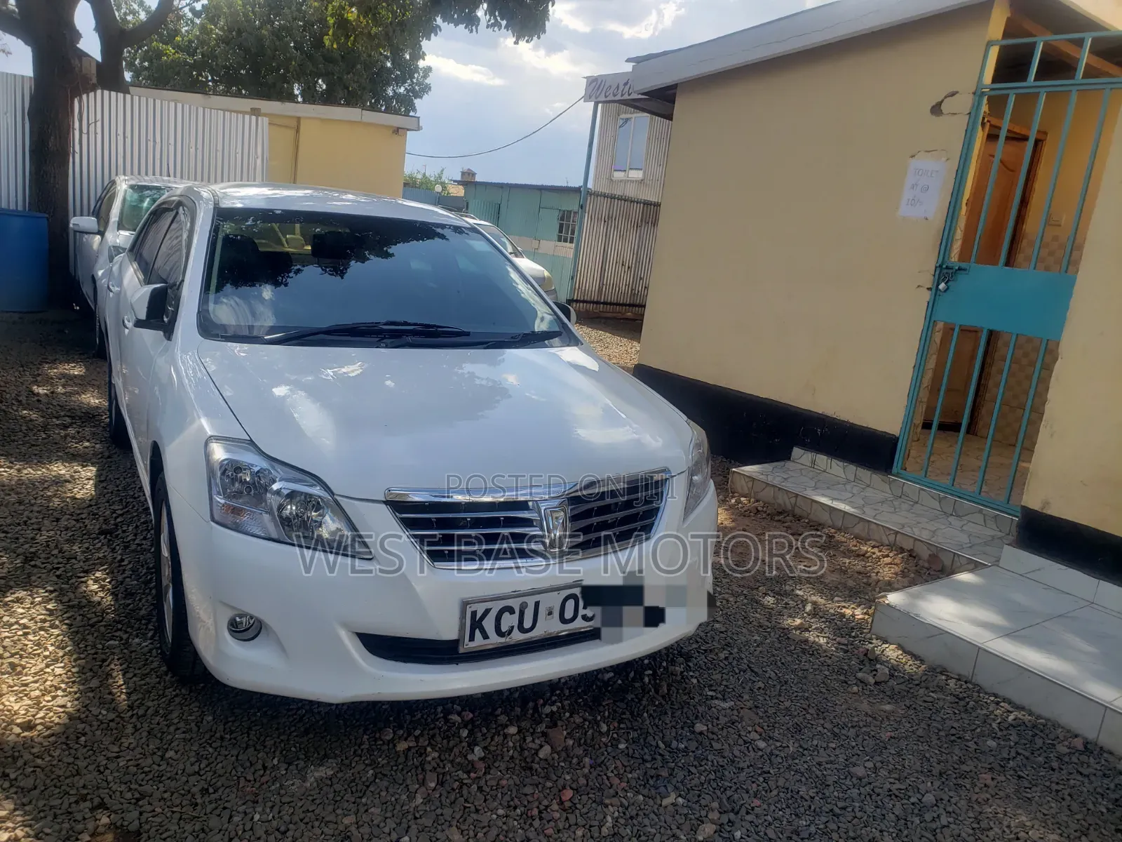 Toyota Premio 2013 White