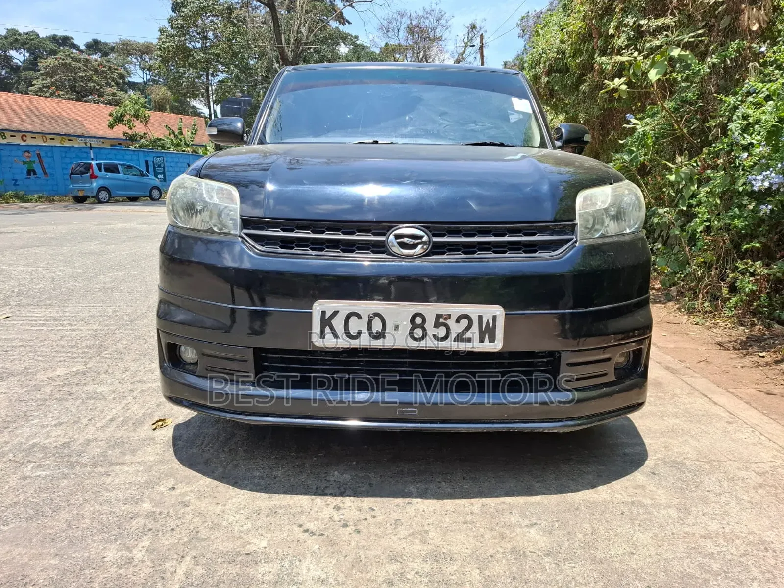 Toyota Corolla Rumion Hatchback 1.5 FWD 2011 Black
