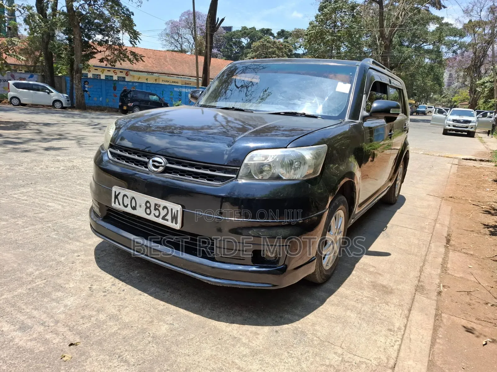 Toyota Corolla Rumion Hatchback 1.5 FWD 2011 Black