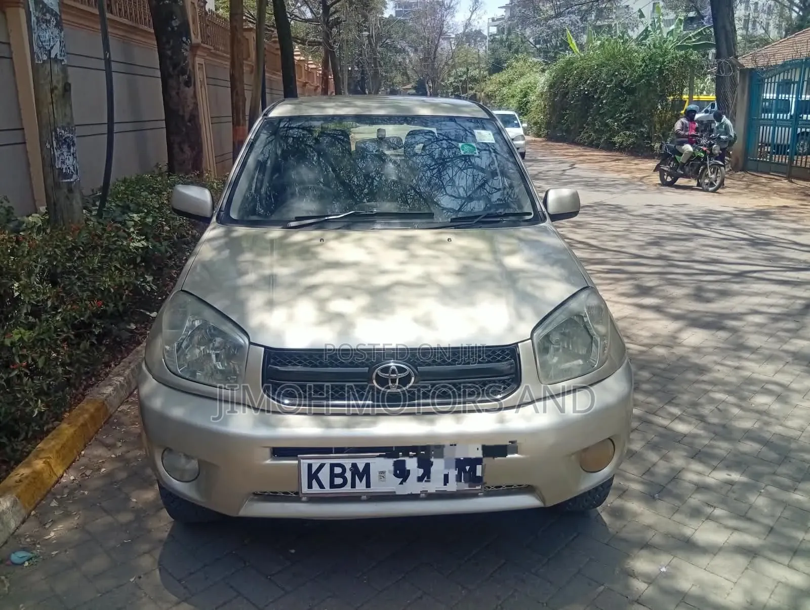 Toyota RAV4 2004 Gold