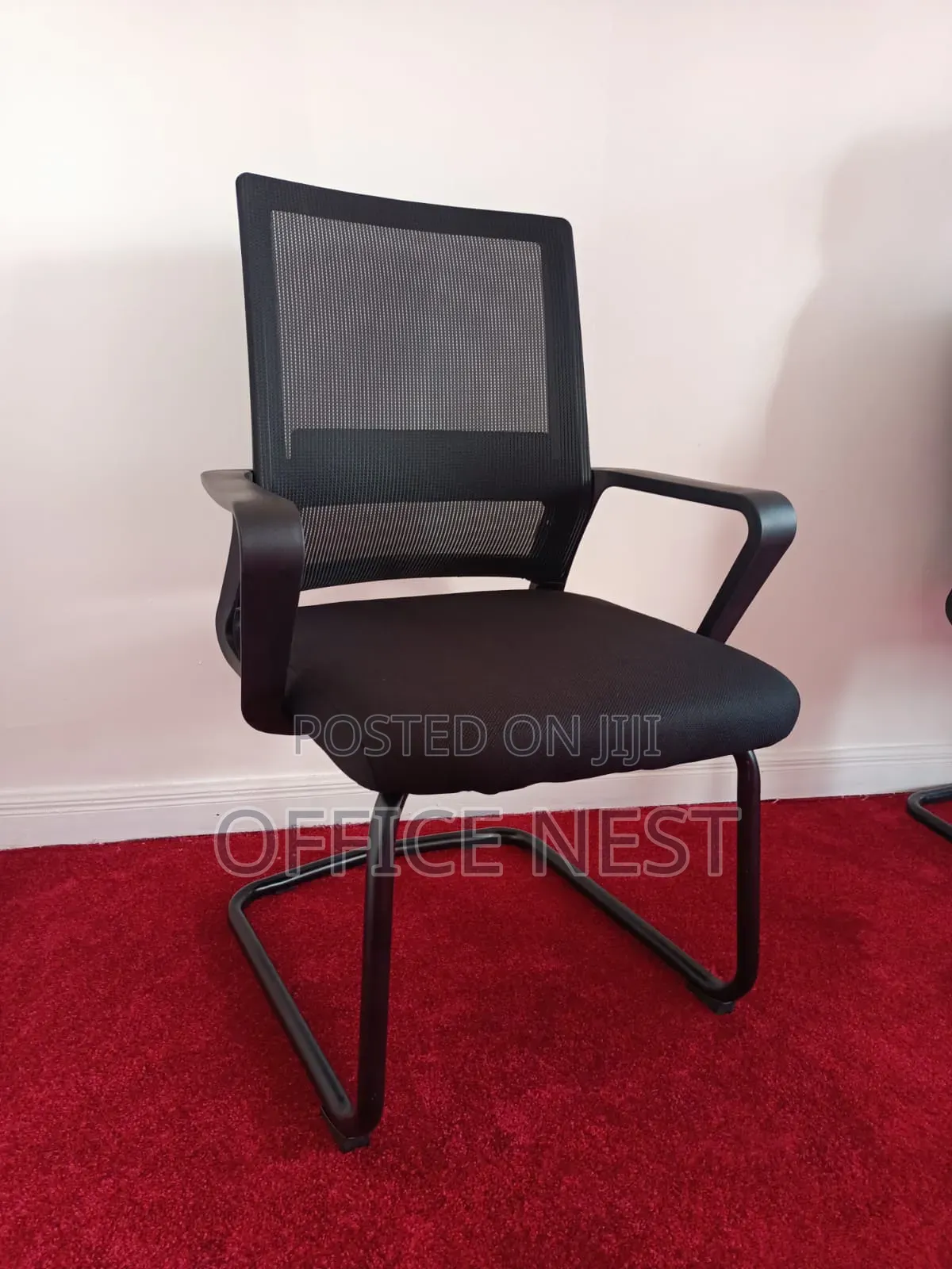 Black Modern Mesh Visitor Chair