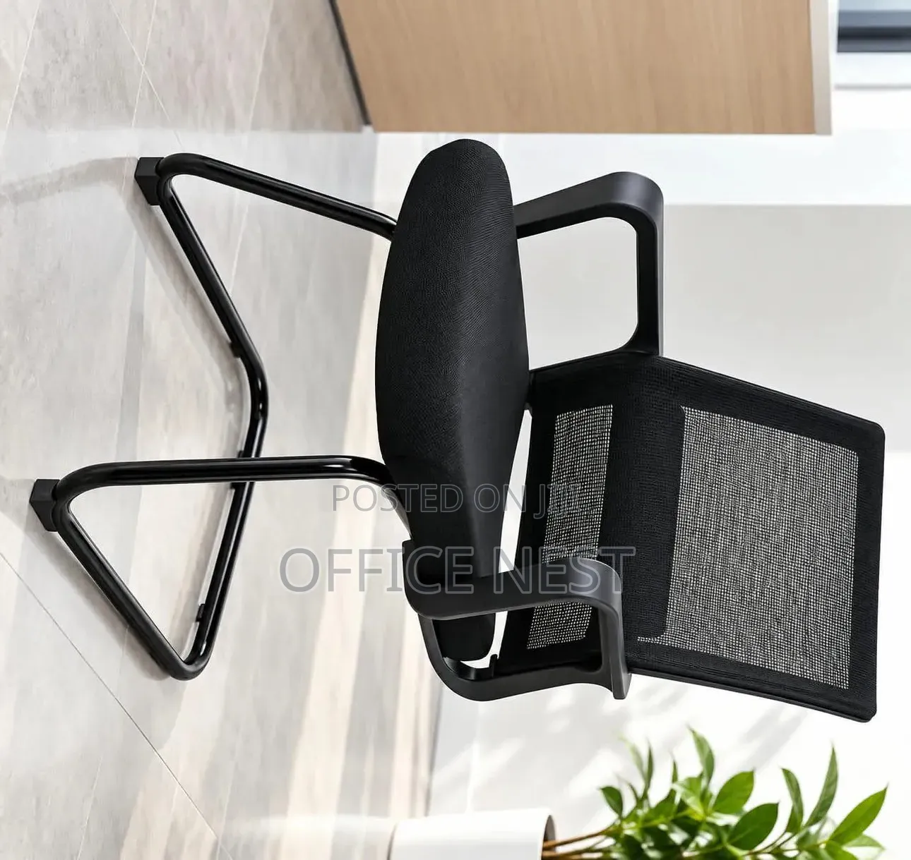 Black Modern Mesh Visitor Chair