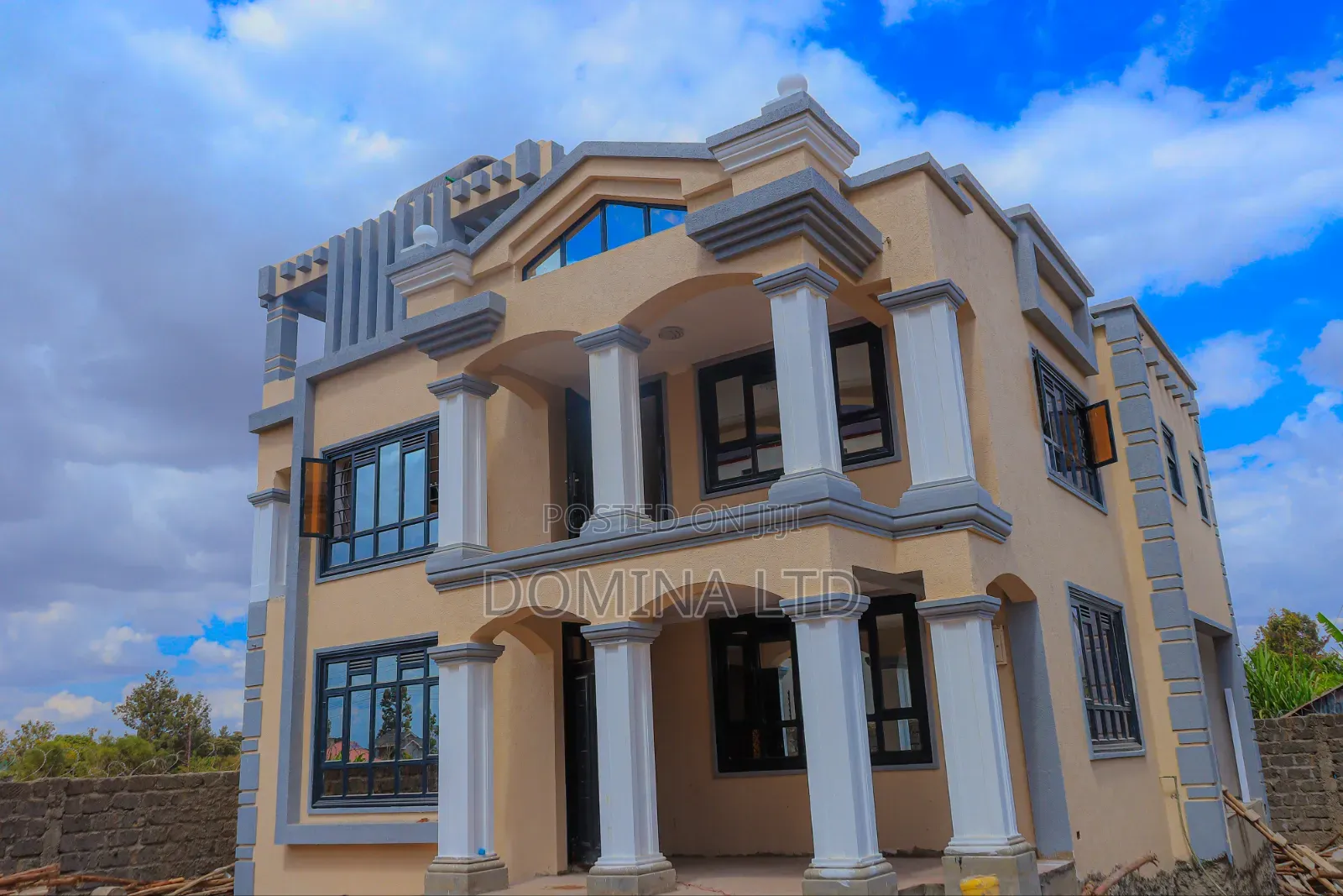 5bdrm Maisonette in View Park Estate., Kamakis for sale
