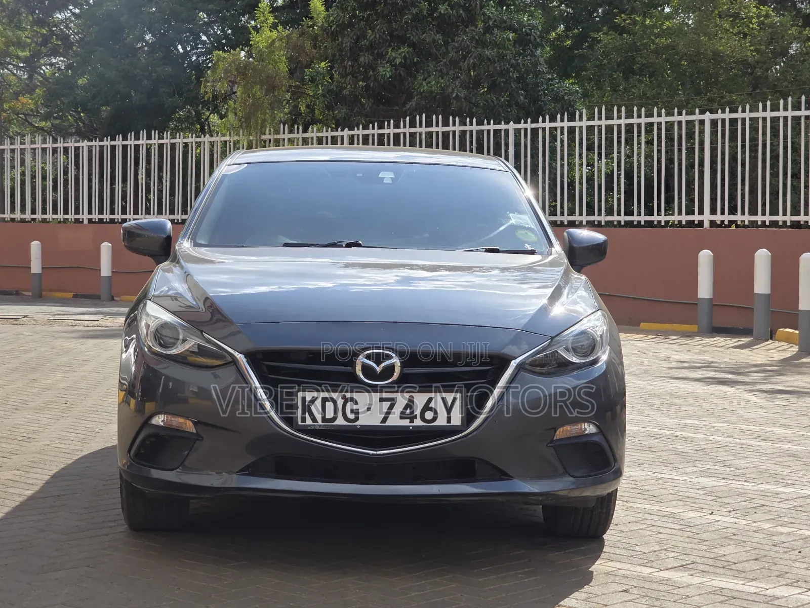 Mazda Axela SV Premium 2014 Gray