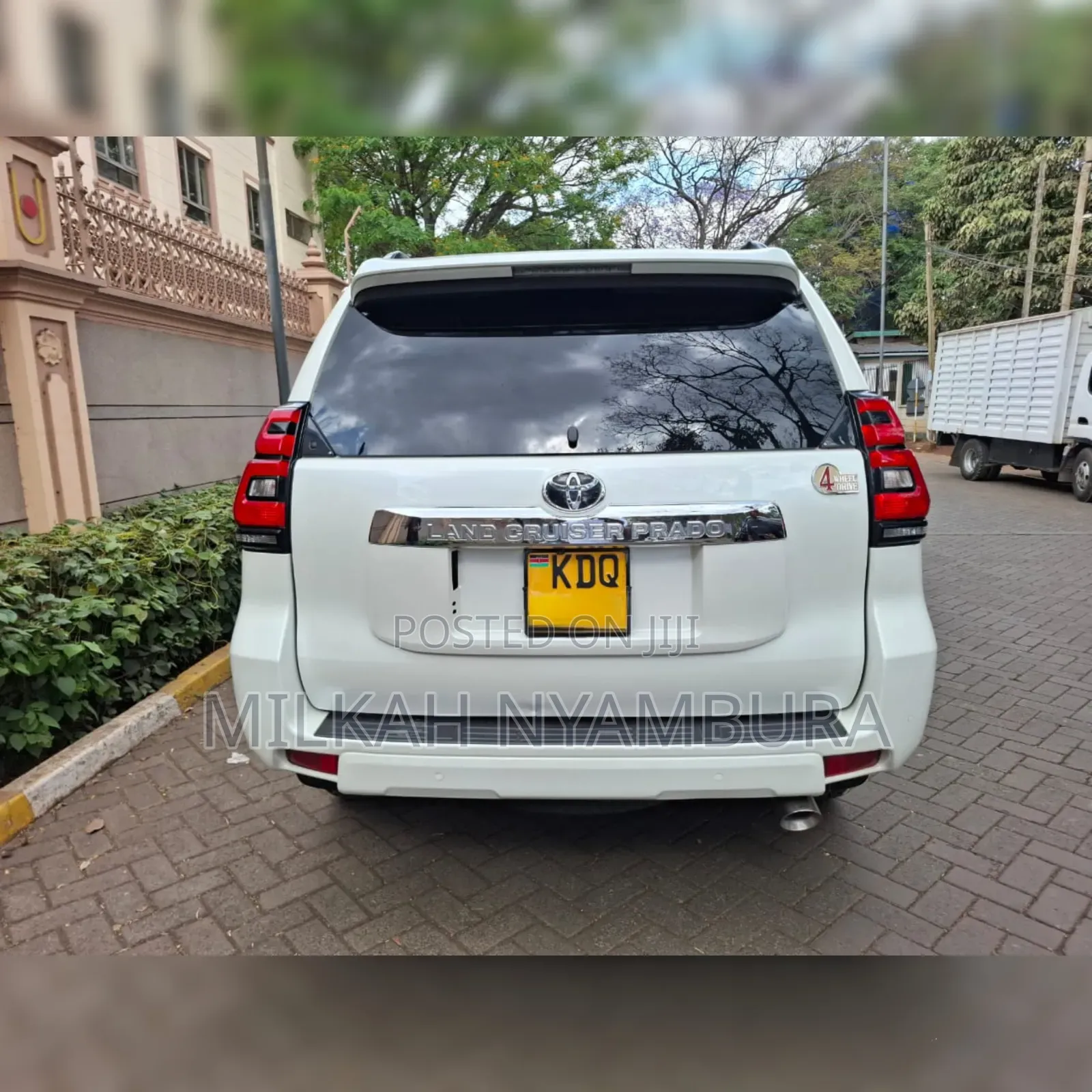 Toyota Land Cruiser Prado 2018 White