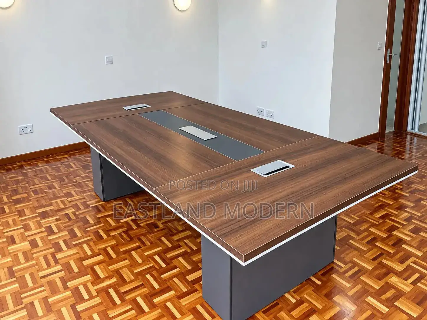 Executive Boardroom Conference Table – Modern Office Meeting Table