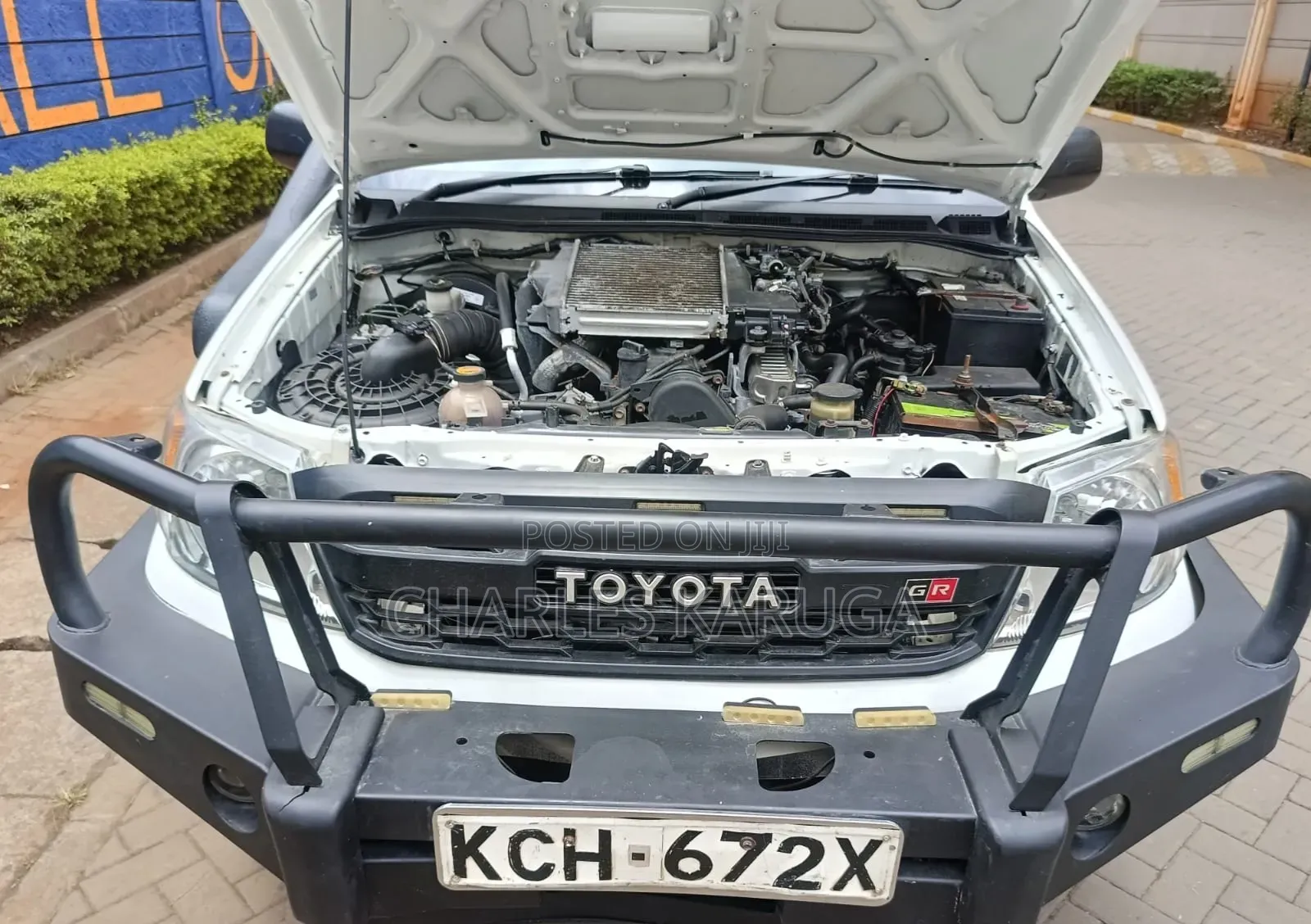 Toyota Hilux 2011 White