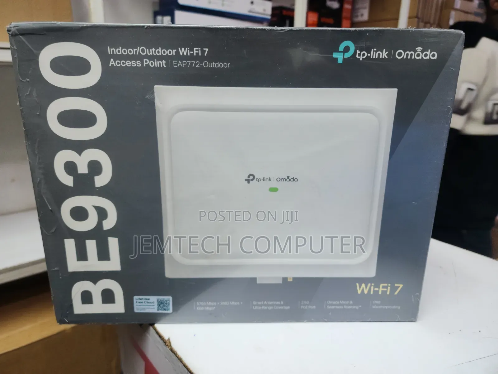 TP-Link Omada EAP772-Outdoor Indoor/Outdoor Wi-Fi 7 Access Point.