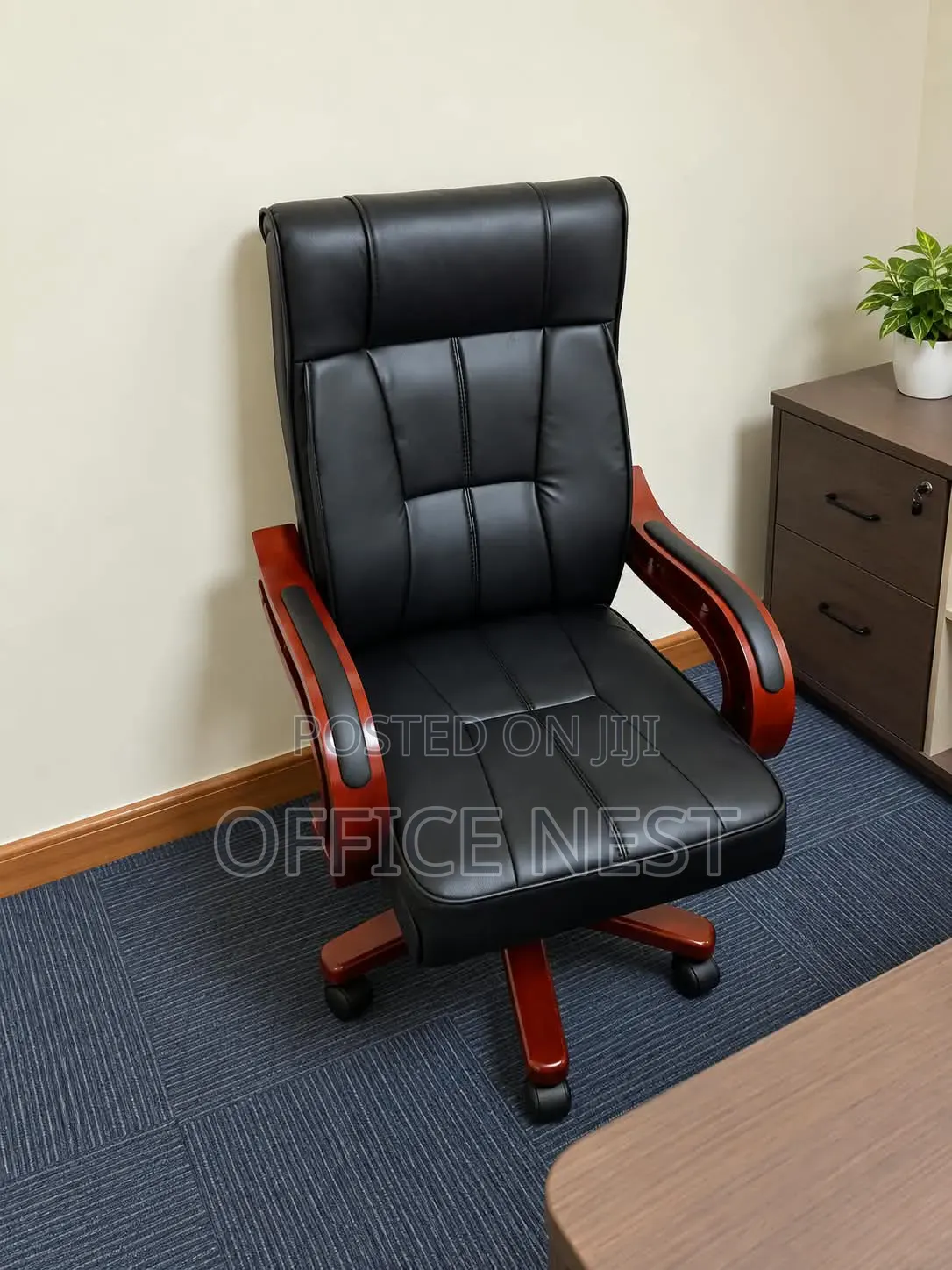 Black Executive Office Chair | High Back Leather Managerial Chair.