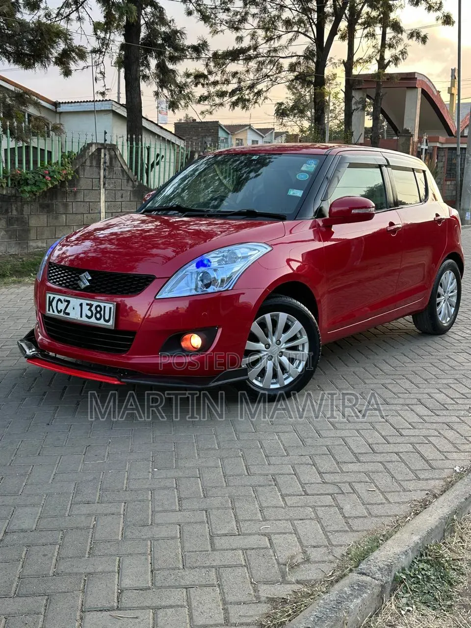 Suzuki Swift 2012 Red