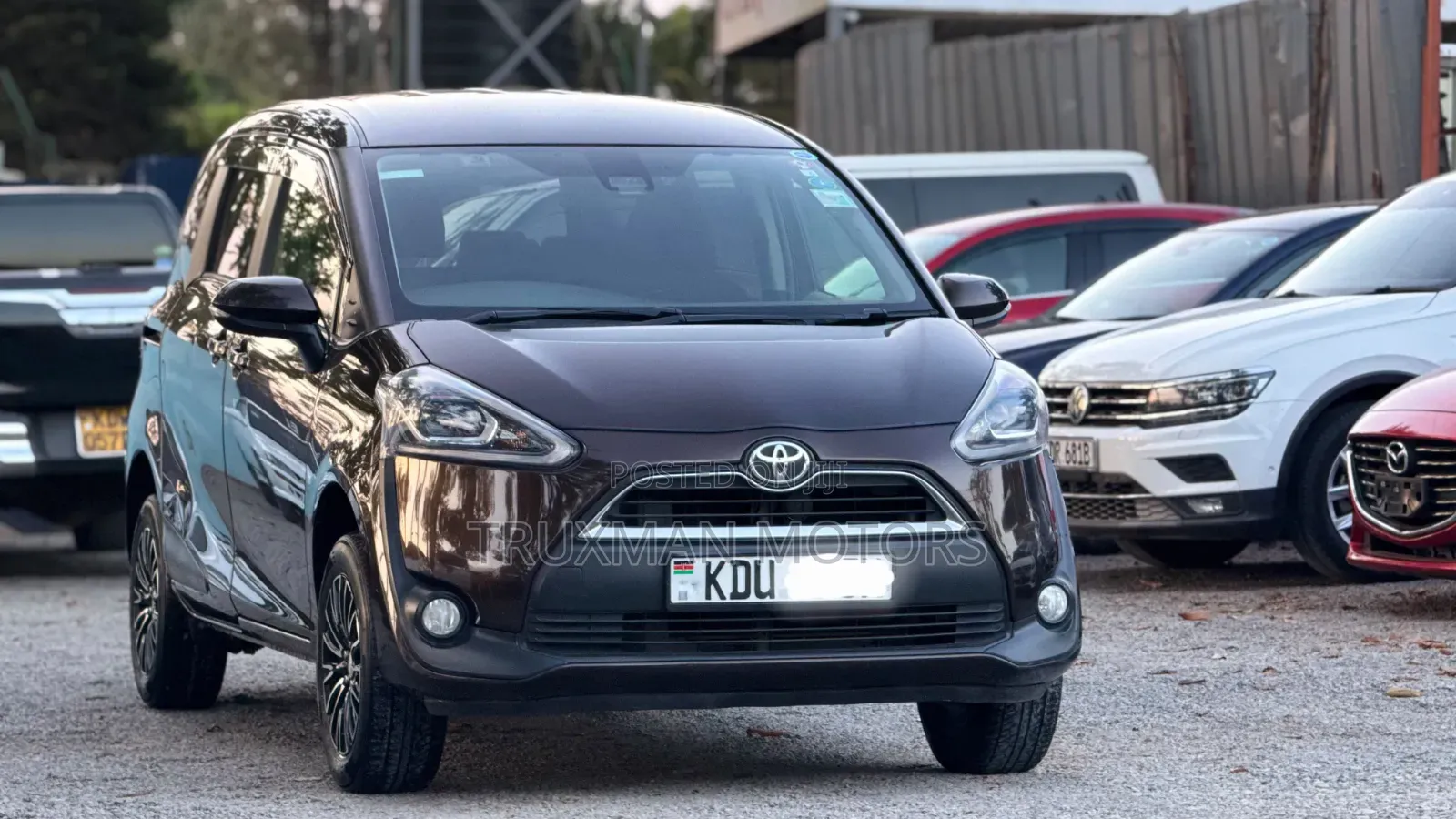 Toyota Sienta 2018 Brown