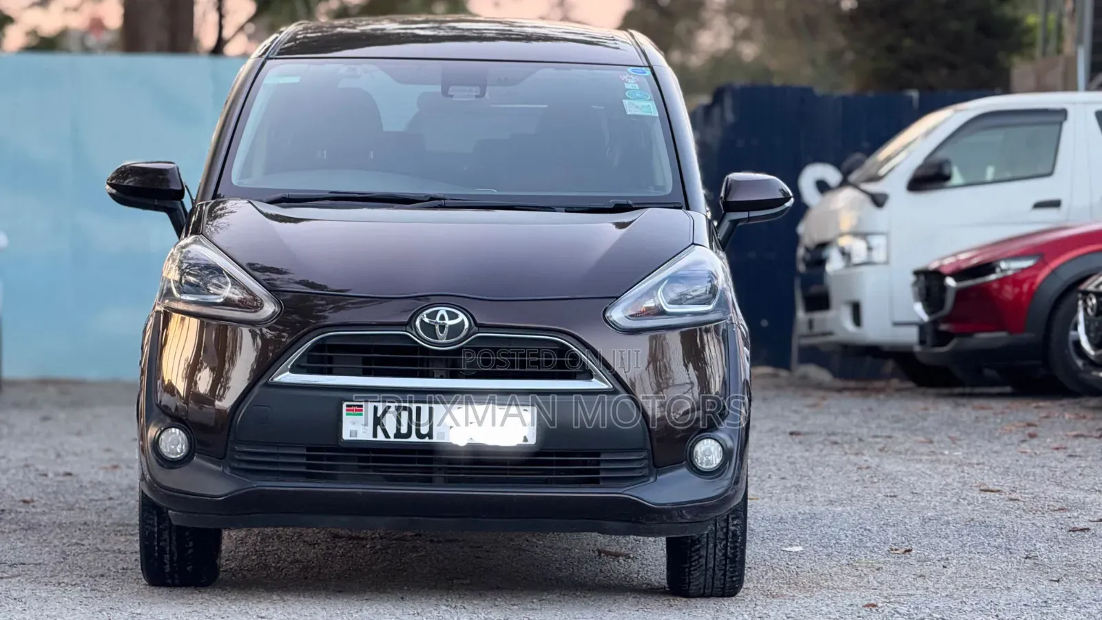 Toyota Sienta 2018 Brown
