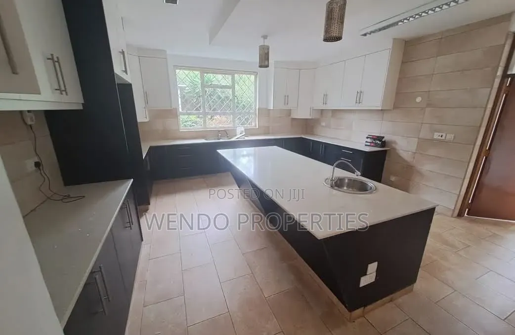 5bdrm Villa in Ngong CBD for rent
